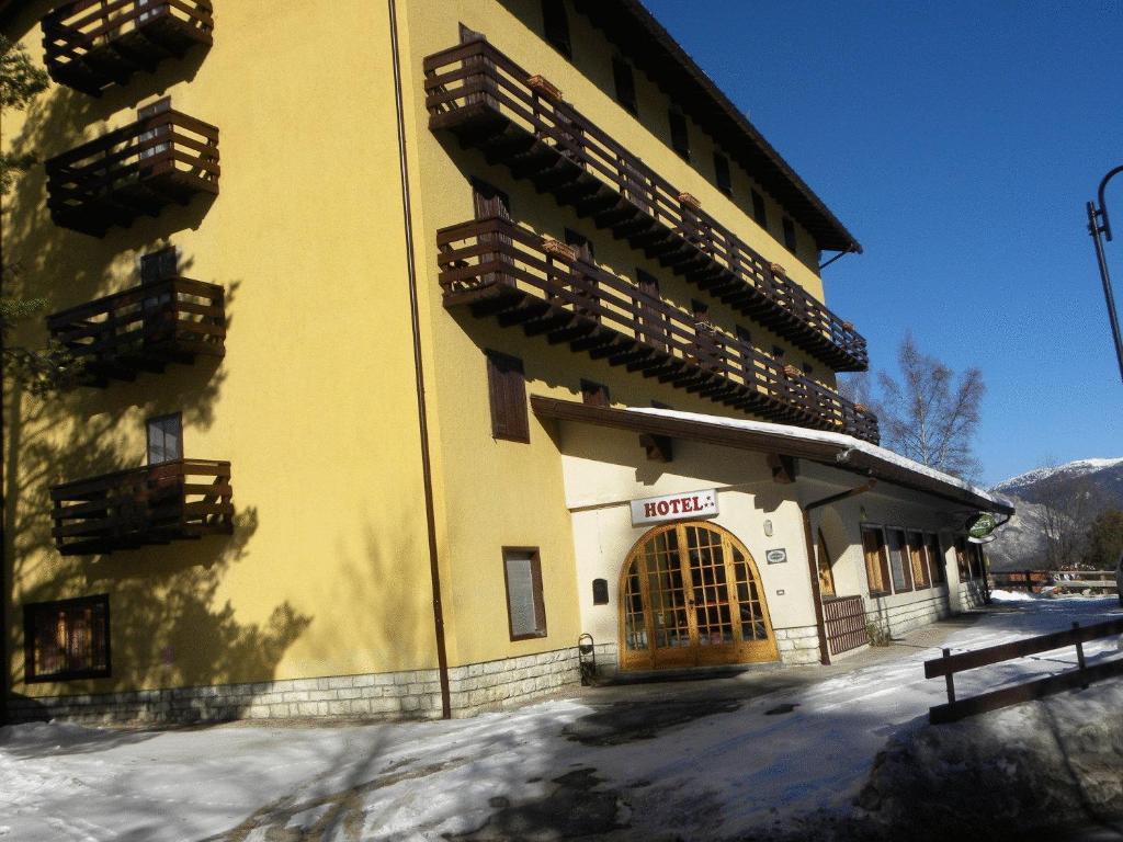 Life Hotels Des Alpes Folgaria Luaran gambar